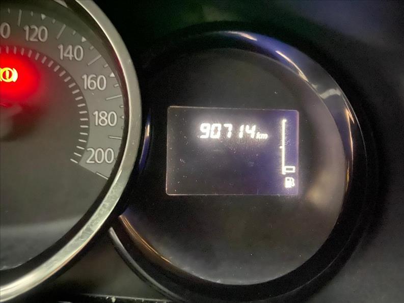 RENAULT Logan - Foto