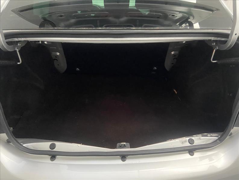 RENAULT Logan - Foto