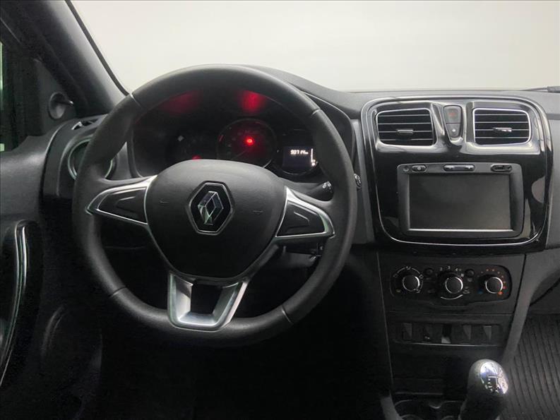 RENAULT Logan - Foto