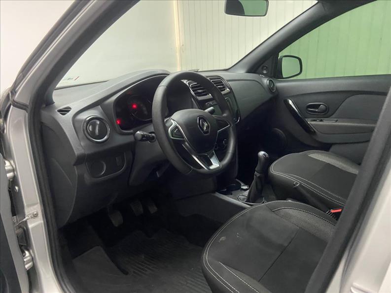 RENAULT Logan - Foto