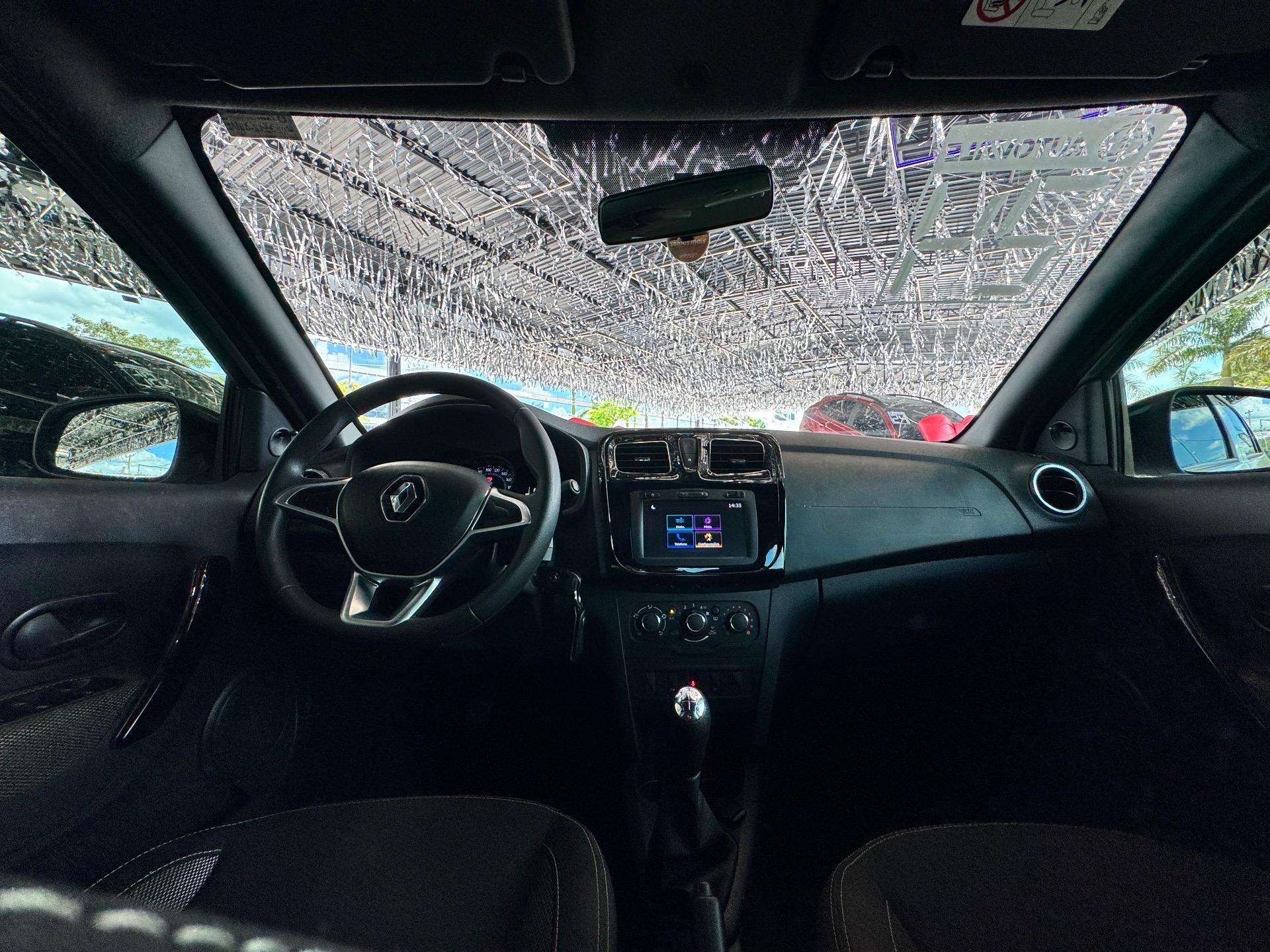 RENAULT Logan - Foto