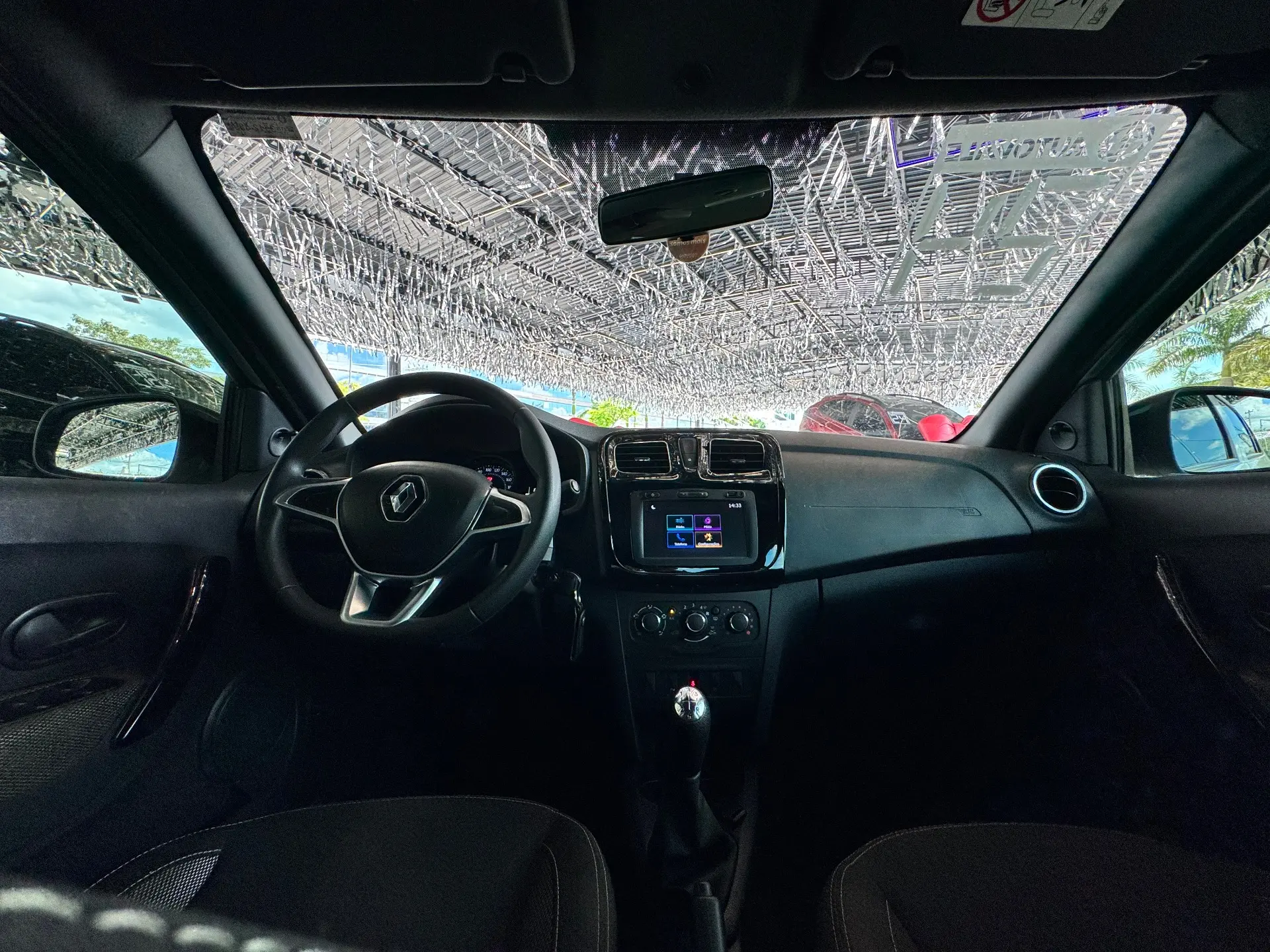 RENAULT Logan - Foto