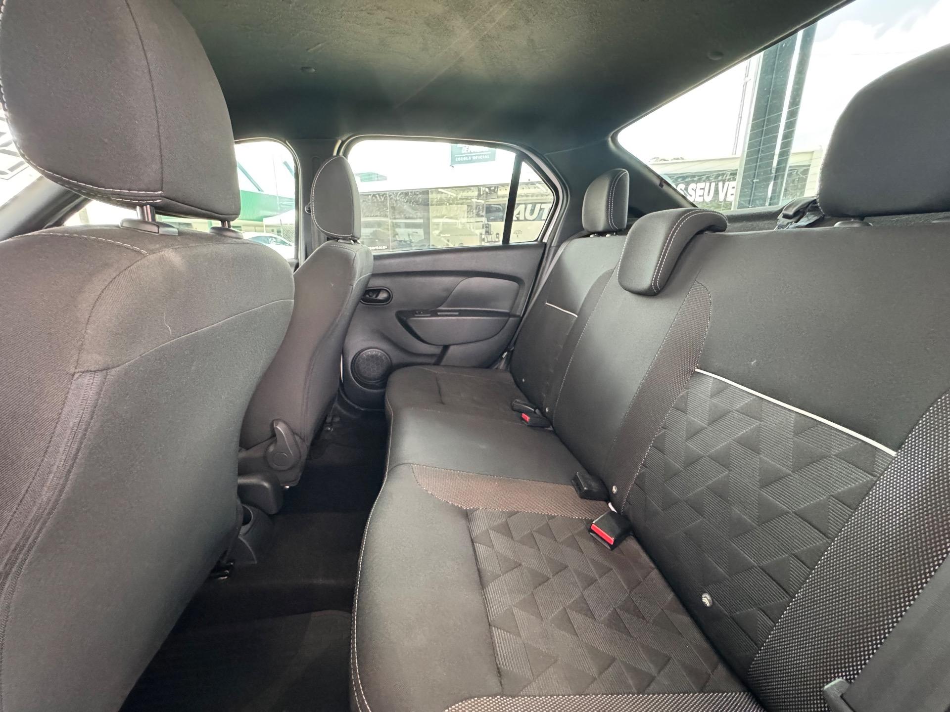 RENAULT Logan - Foto