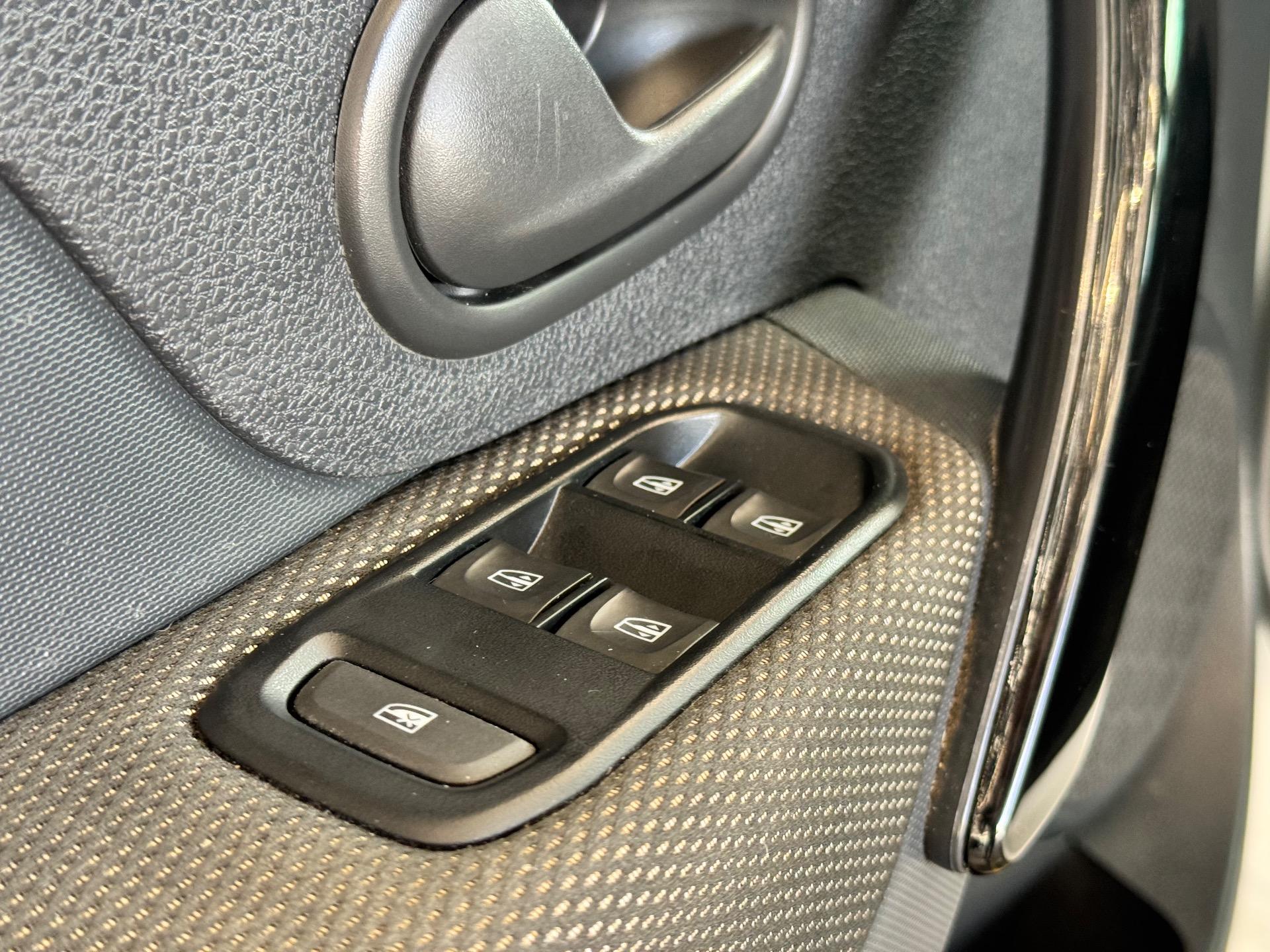 RENAULT Logan - Foto