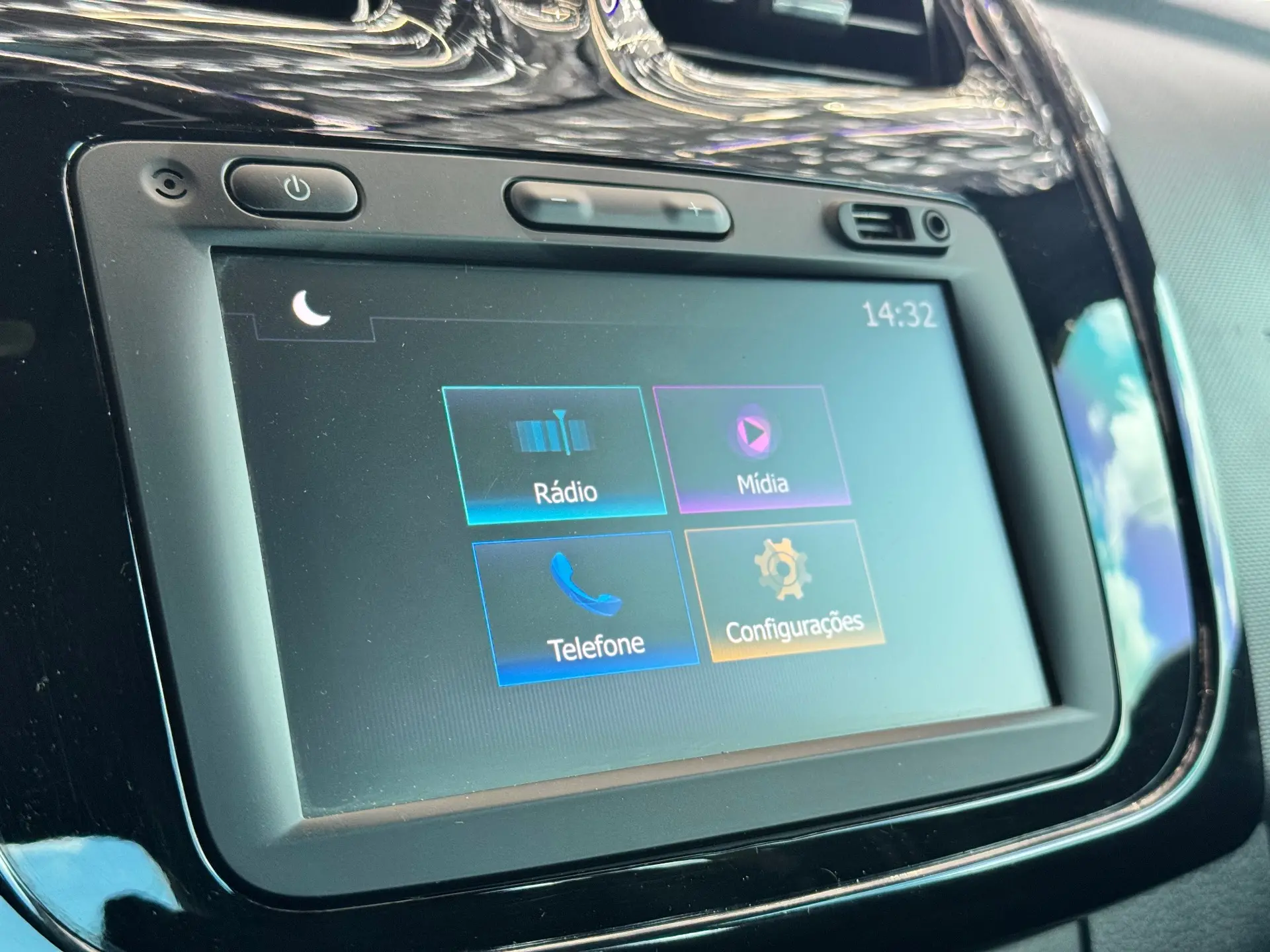 RENAULT Logan - Foto