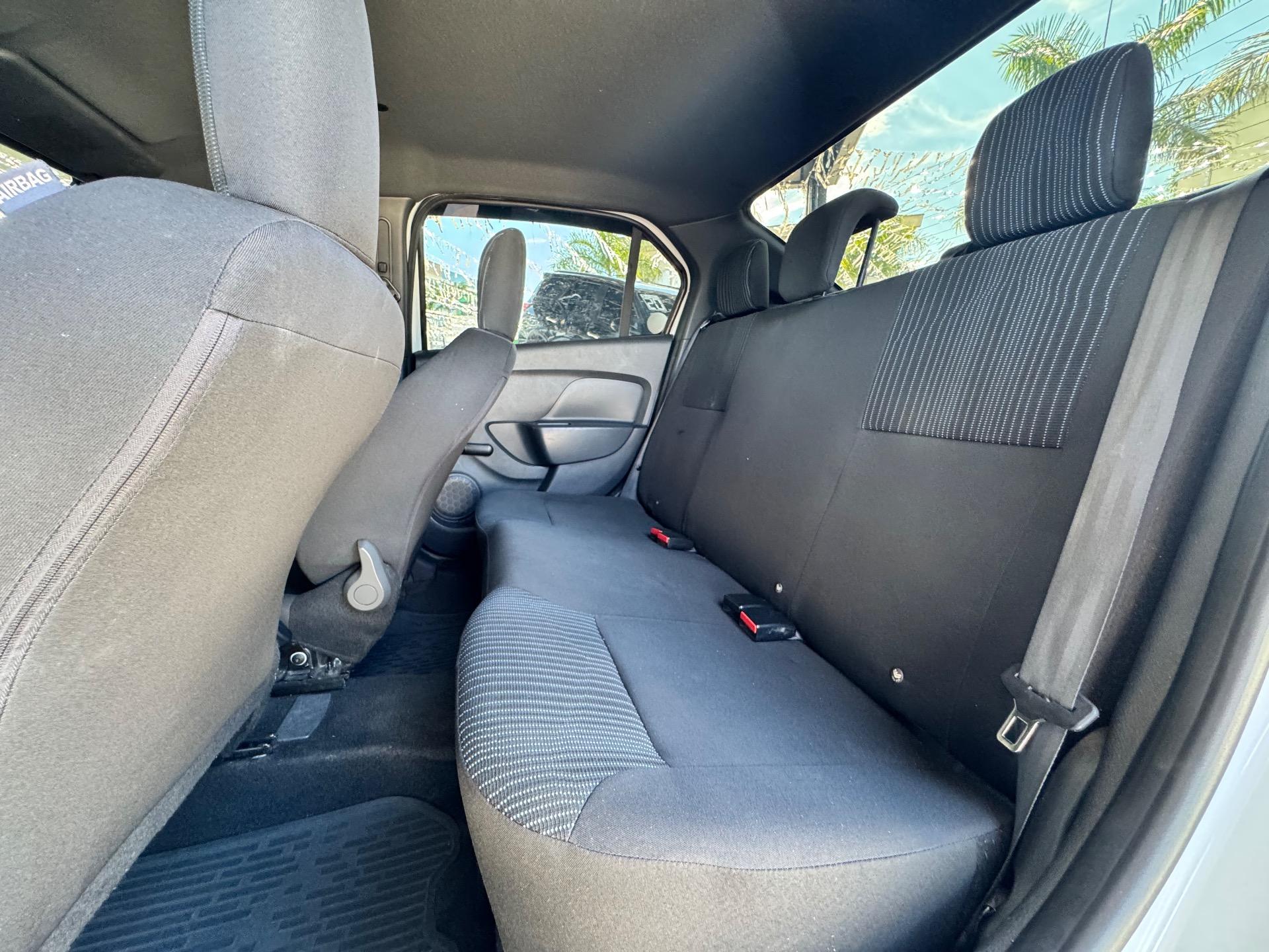 RENAULT Logan - Foto