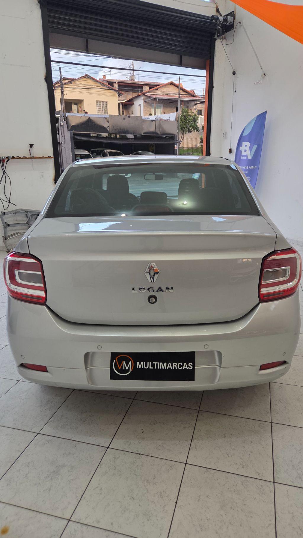 RENAULT Logan