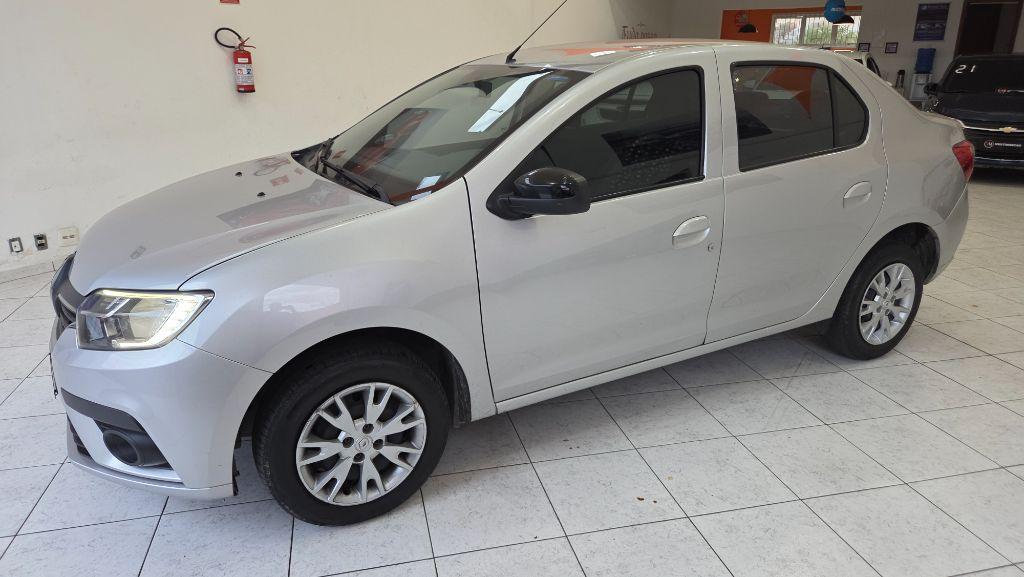RENAULT Logan - Foto