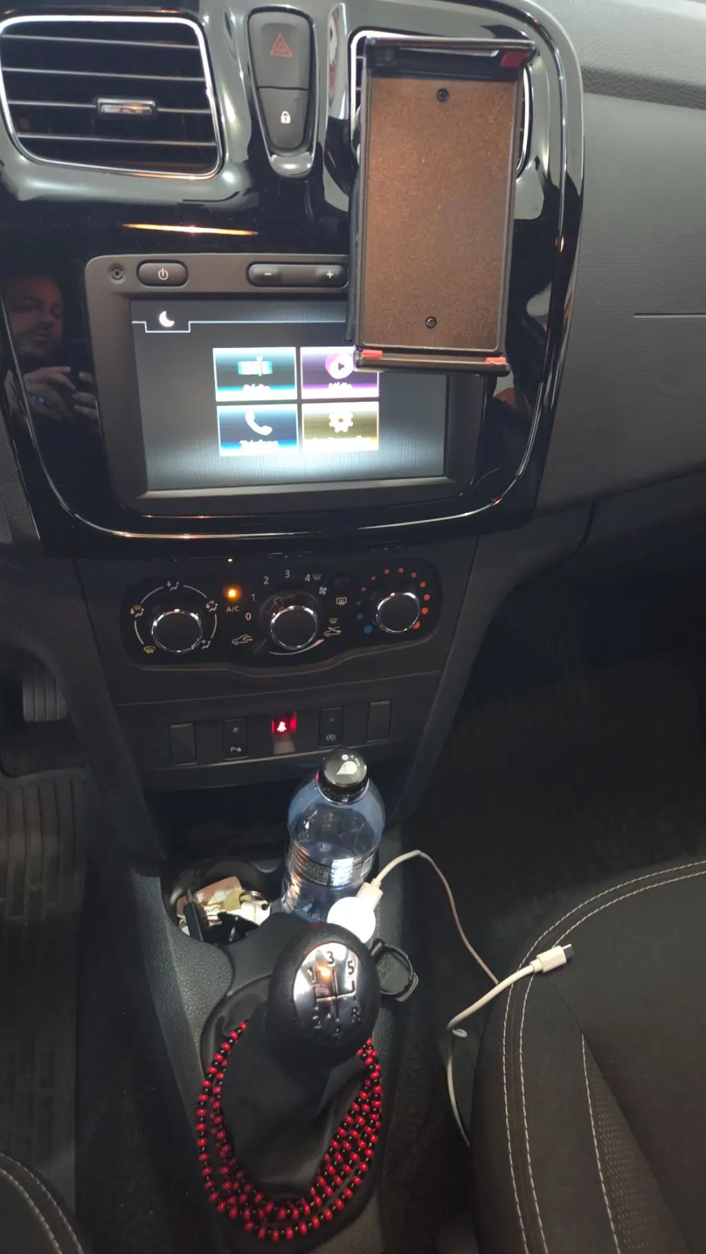 RENAULT Logan - Foto