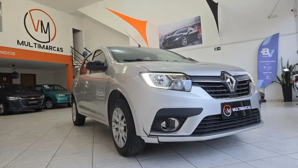 RENAULT Logan - Foto