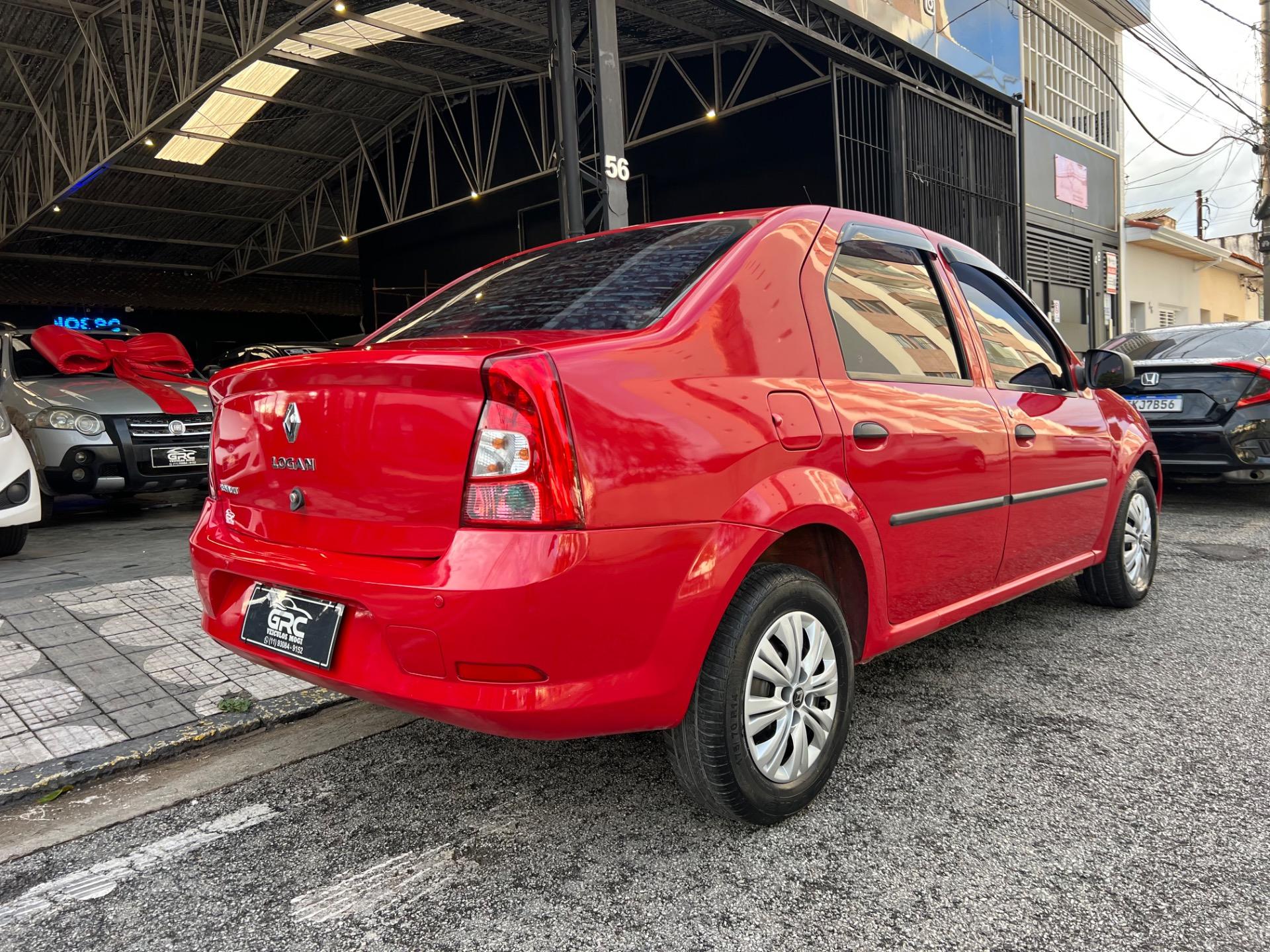 RENAULT Logan - Foto