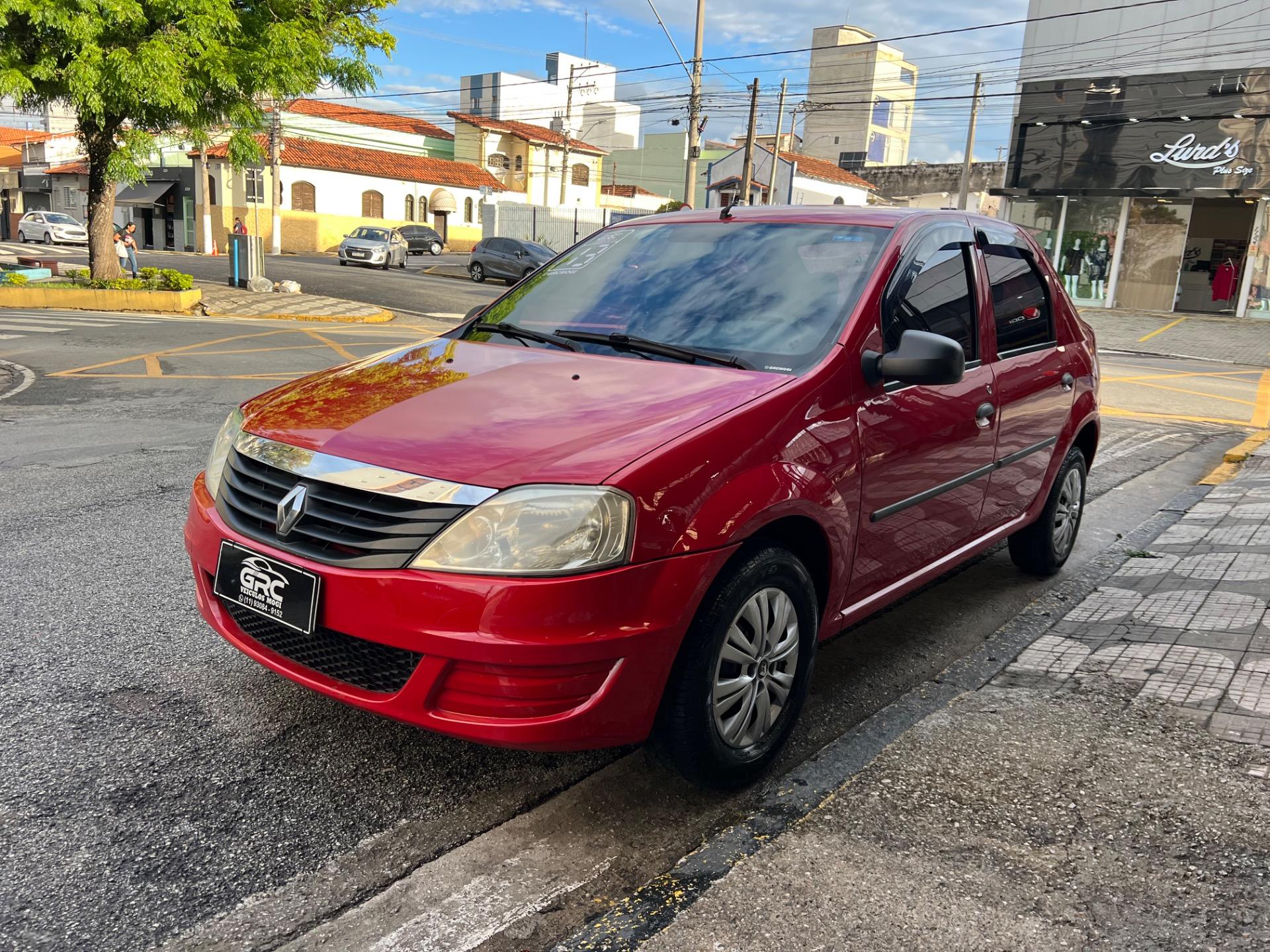 RENAULT Logan - Foto