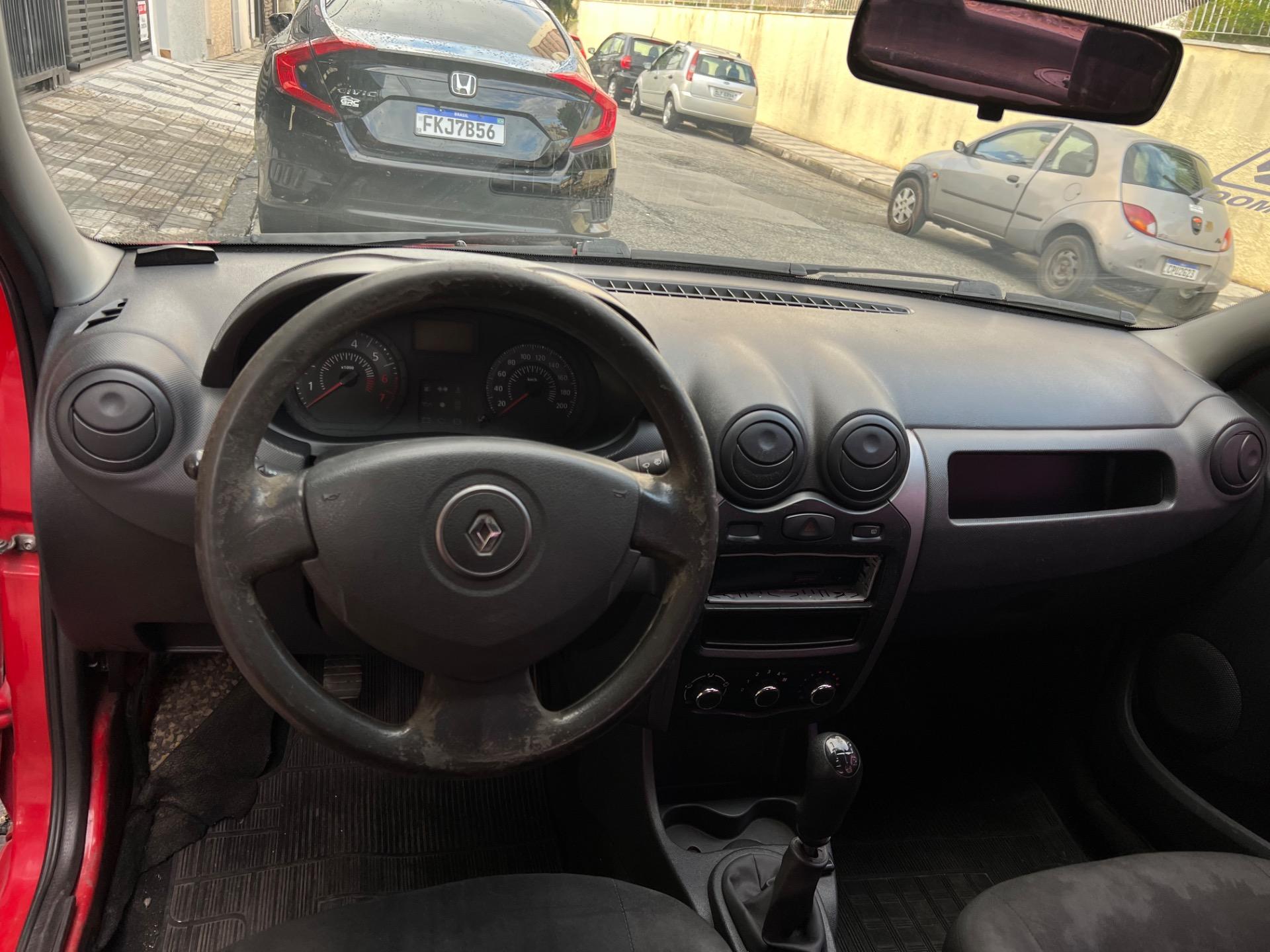 RENAULT Logan - Foto