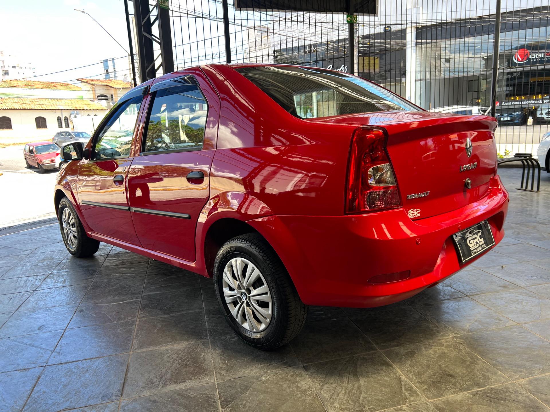 RENAULT Logan - Foto