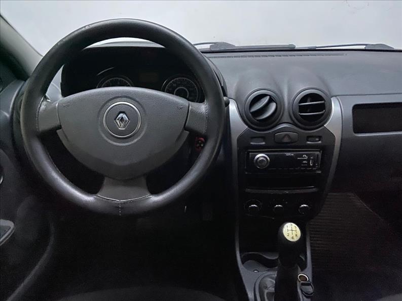 RENAULT Logan - Foto