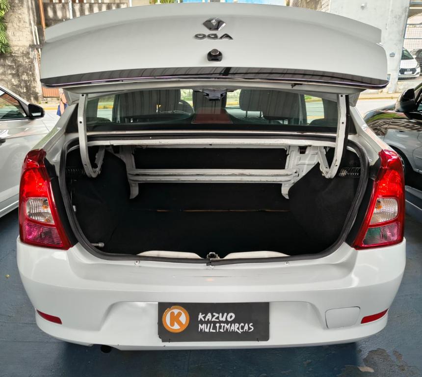 RENAULT Logan - Foto