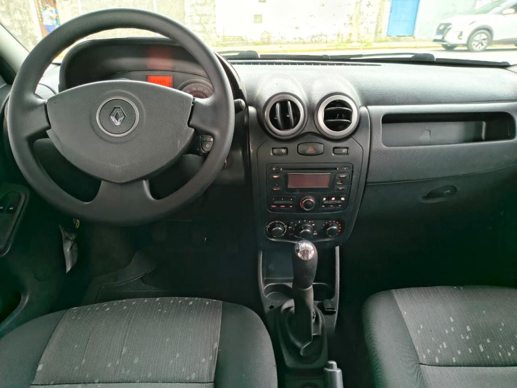 RENAULT Logan - Foto