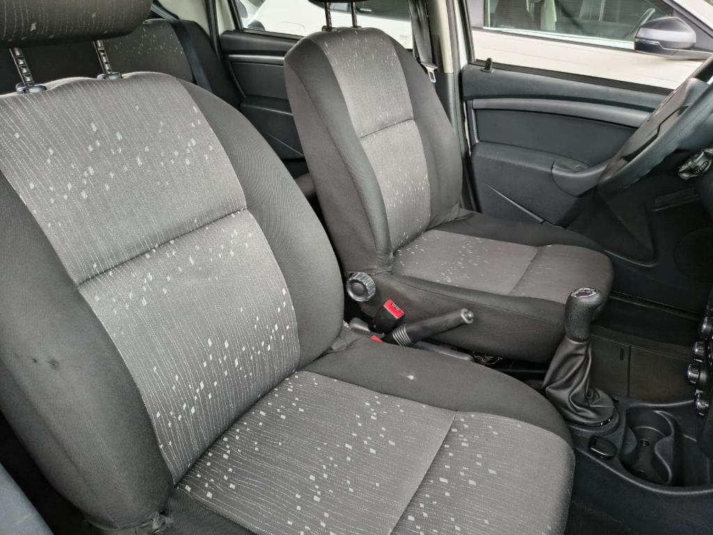 RENAULT Logan - Foto