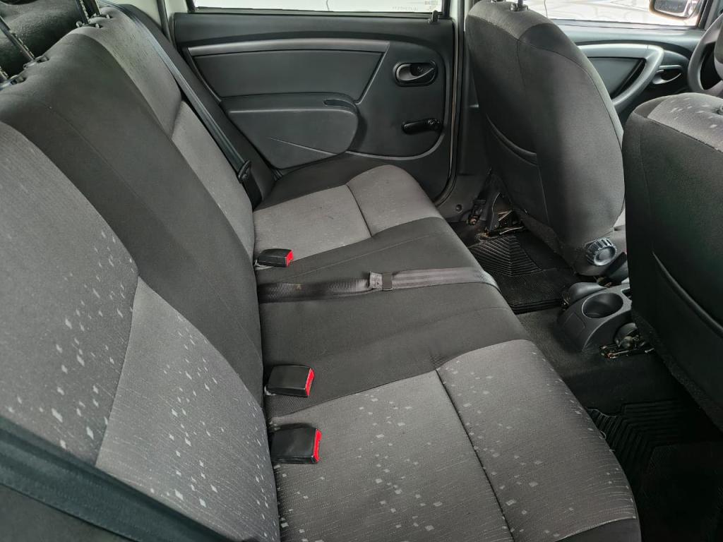 RENAULT Logan - Foto