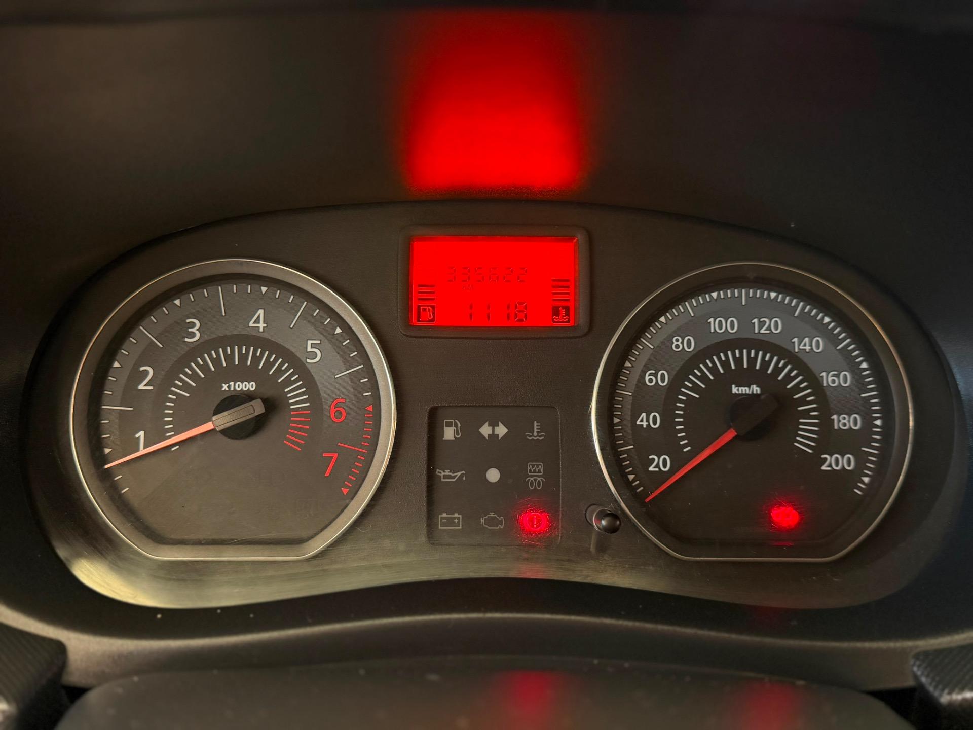 RENAULT Logan - Foto