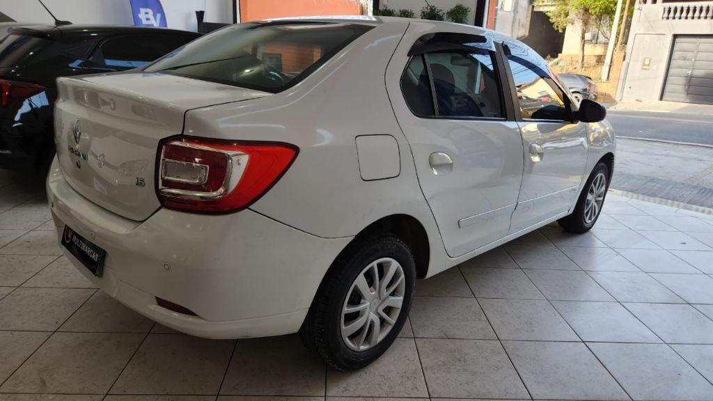 RENAULT Logan - Foto