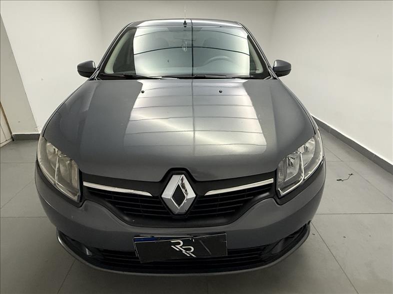 RENAULT Logan - Foto