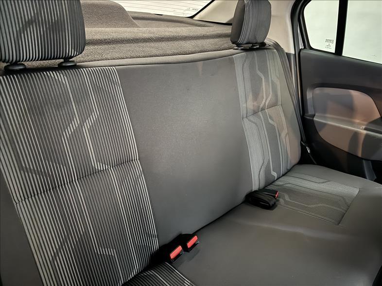 RENAULT Logan - Foto
