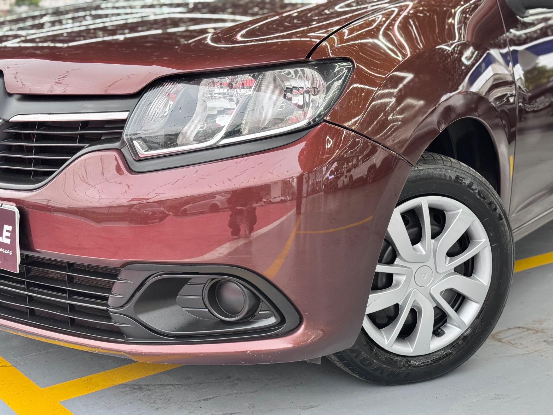 RENAULT Logan - Foto