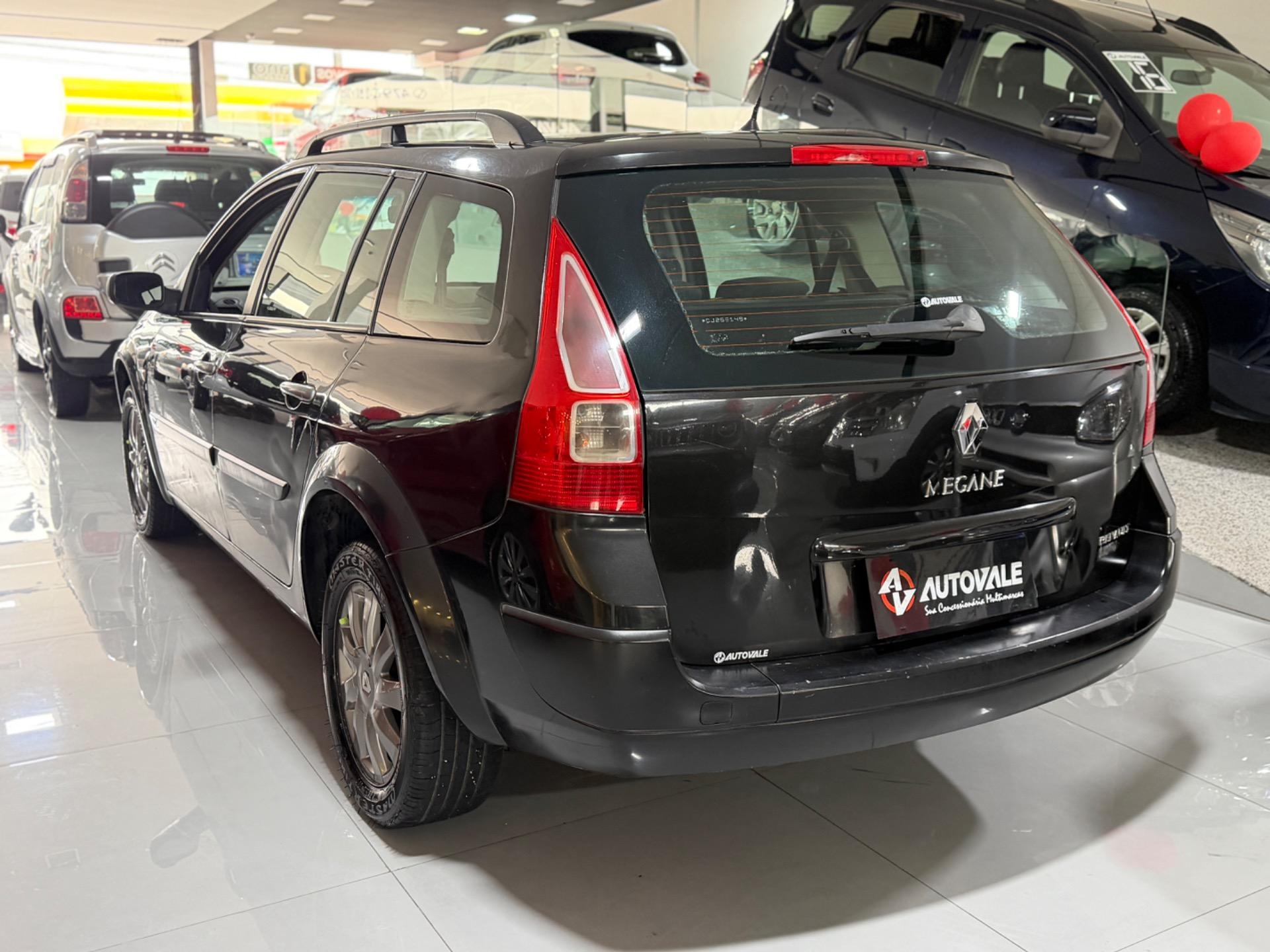 RENAULT Megane Sedan - Foto