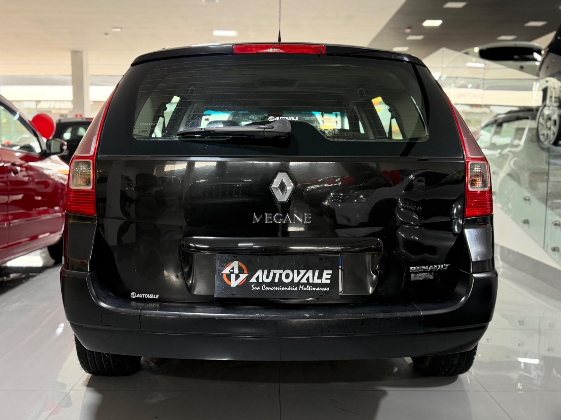 RENAULT Megane Sedan - Foto