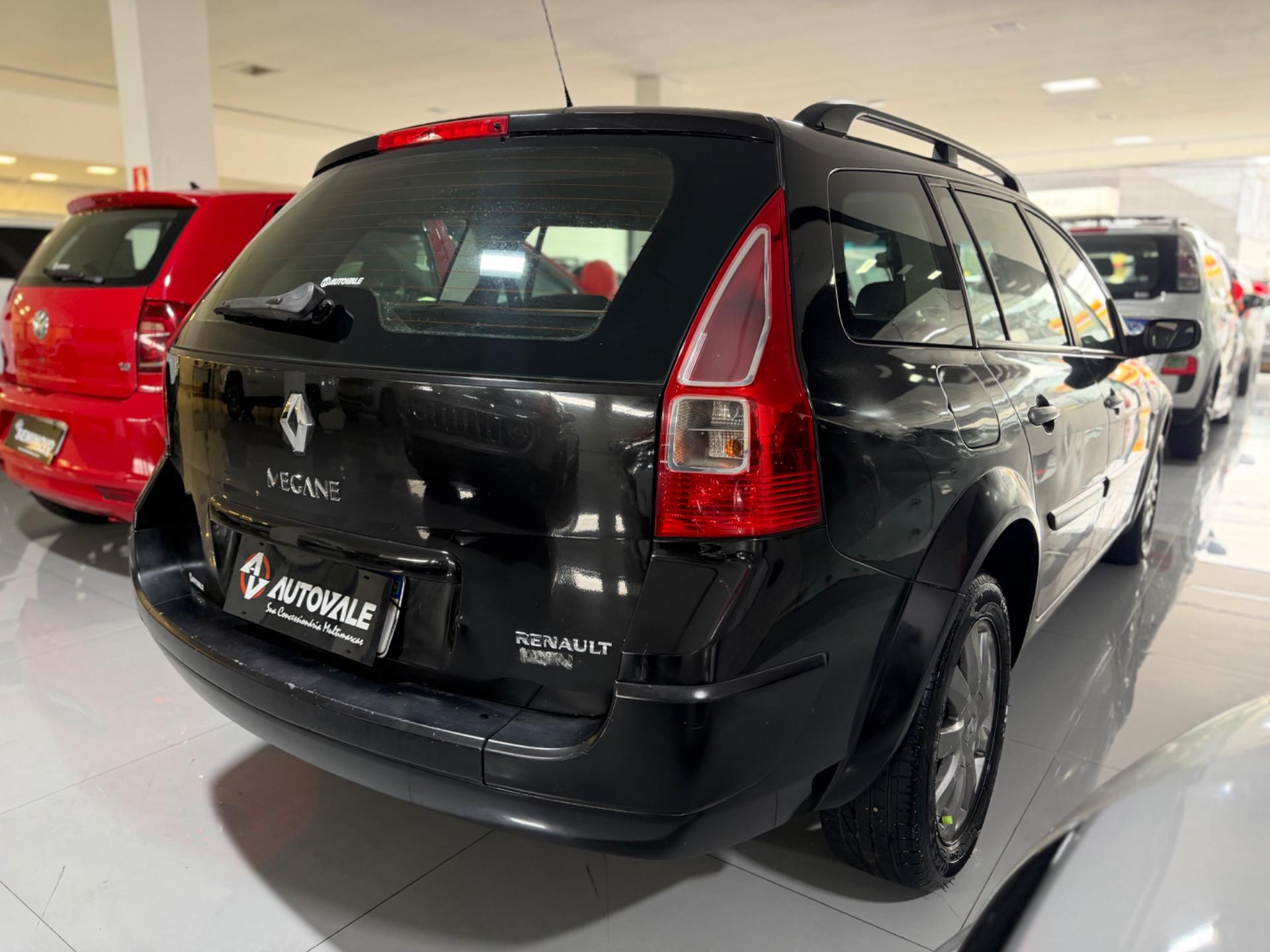 RENAULT Megane Sedan - Foto