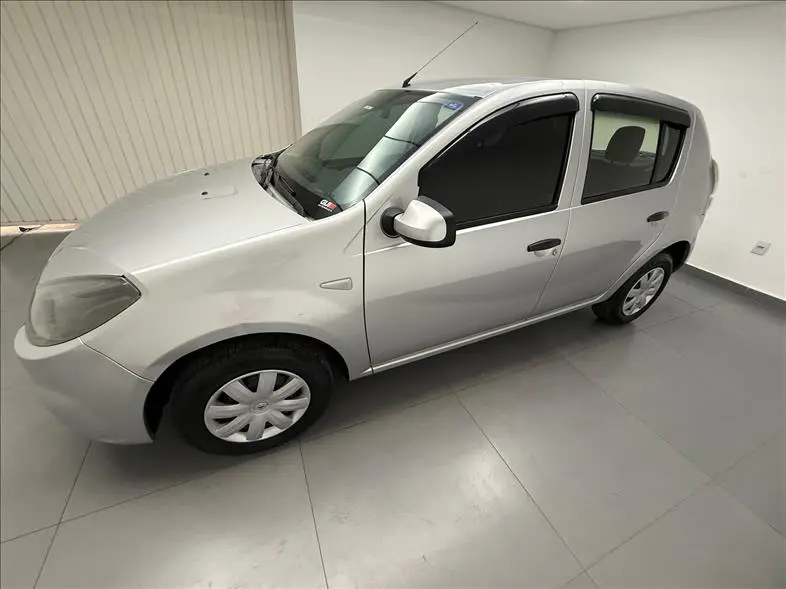 RENAULT Sandero - Foto