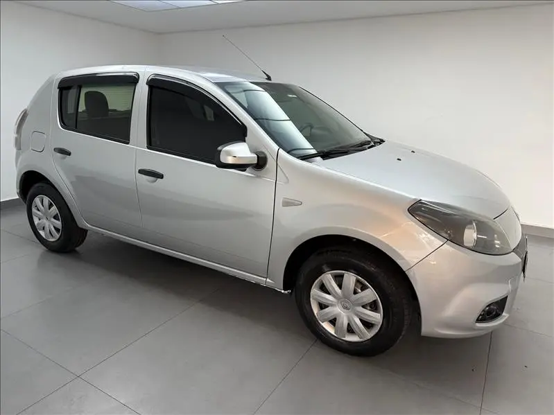 RENAULT Sandero - Foto