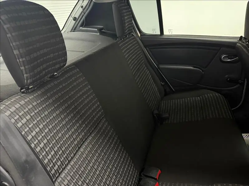 RENAULT Sandero - Foto