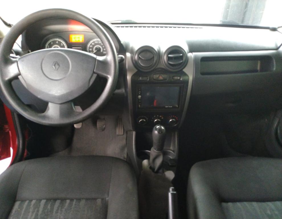 RENAULT Sandero - Foto