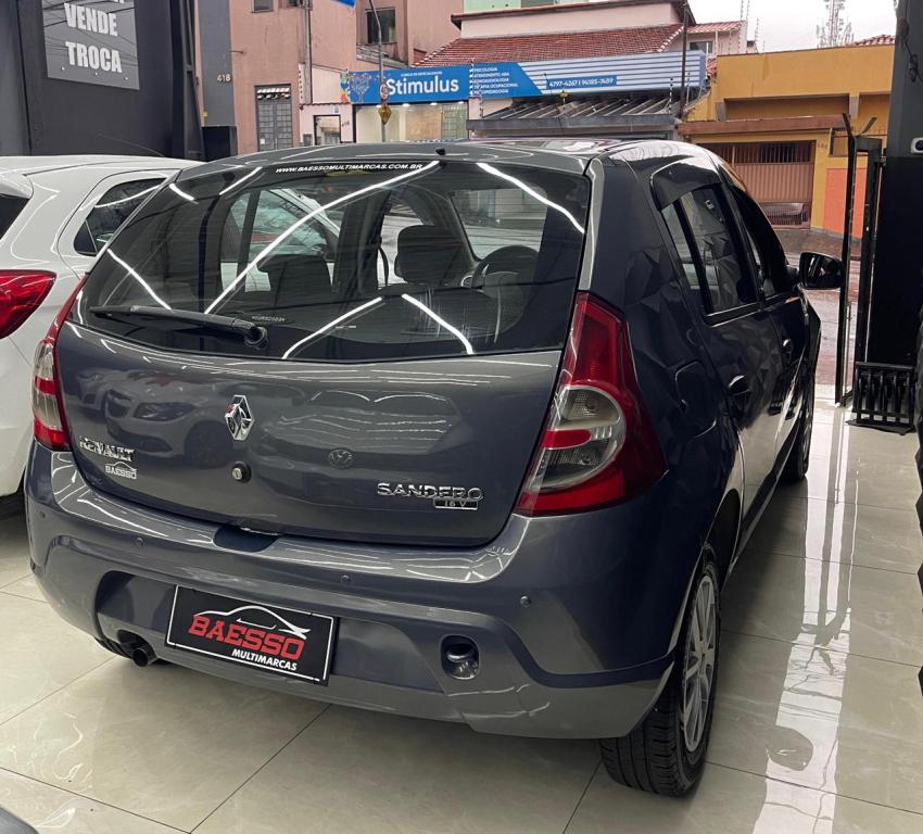 RENAULT Sandero - Foto