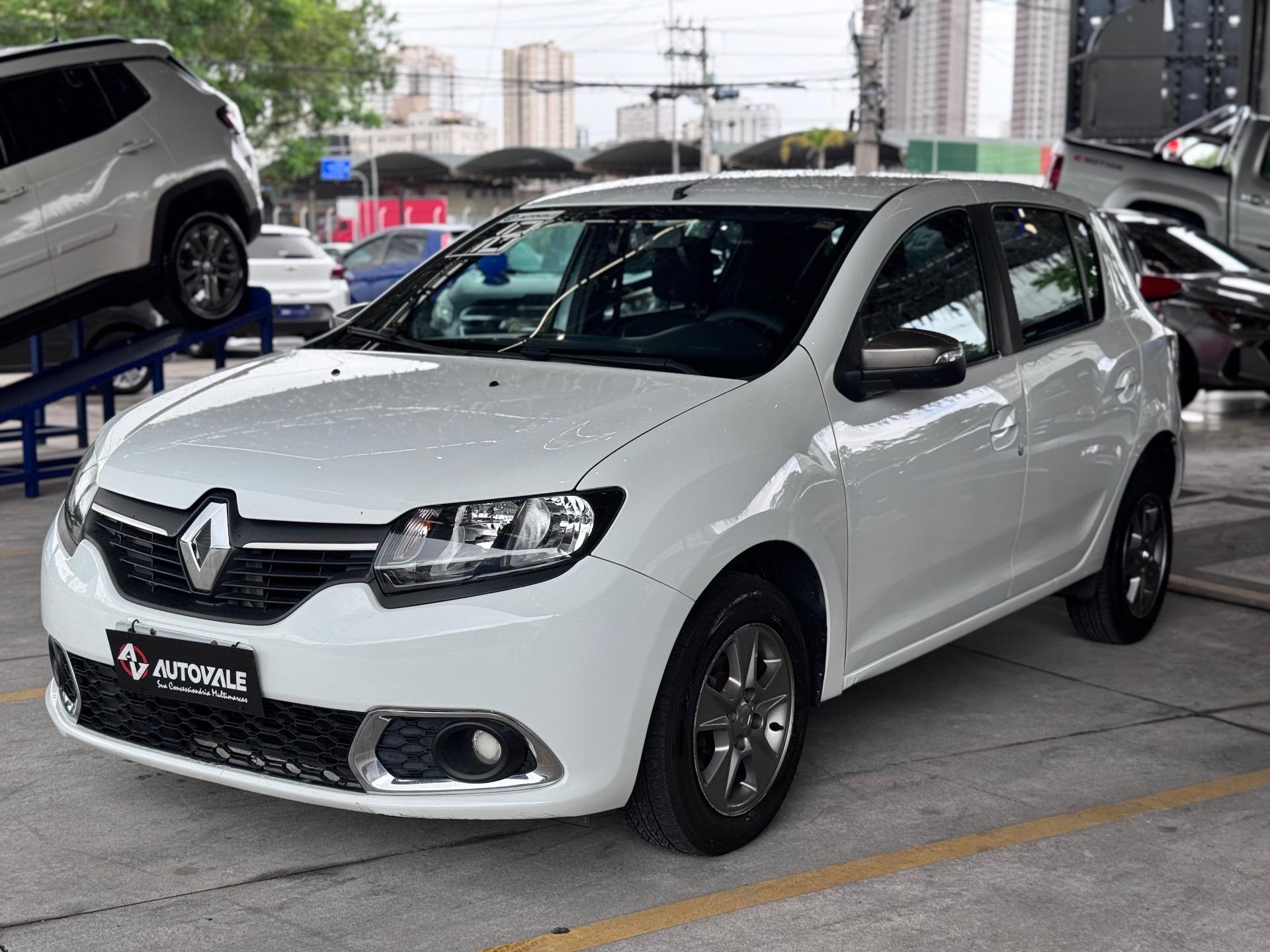 RENAULT Sandero - Foto