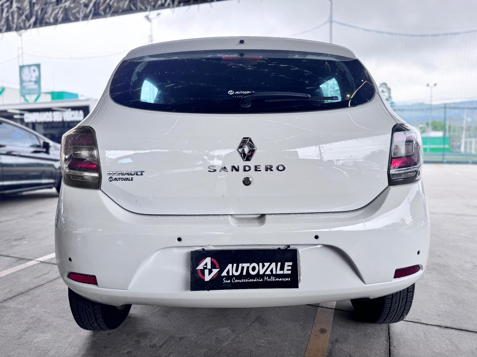 RENAULT Sandero - Foto