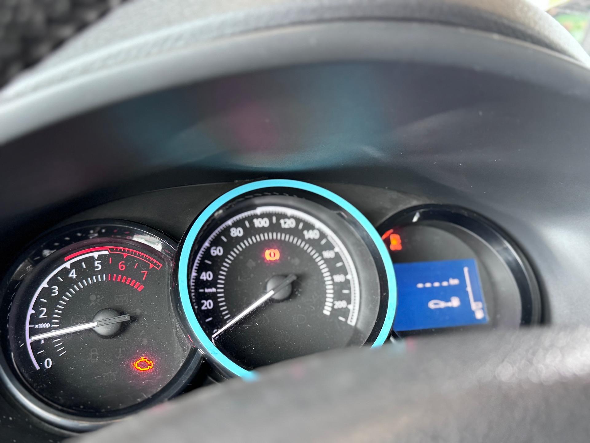 RENAULT Sandero - Foto