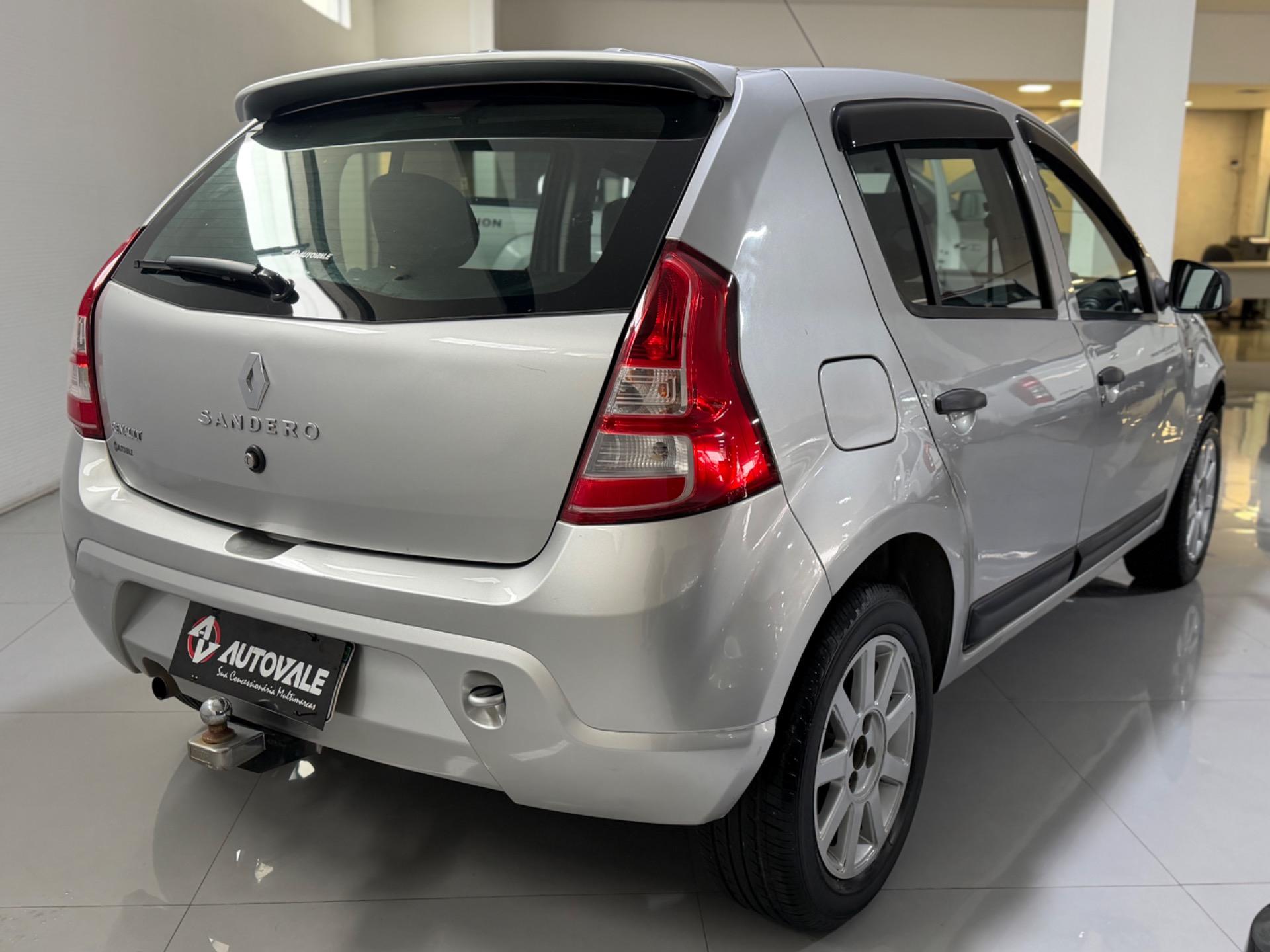 RENAULT Sandero - Foto