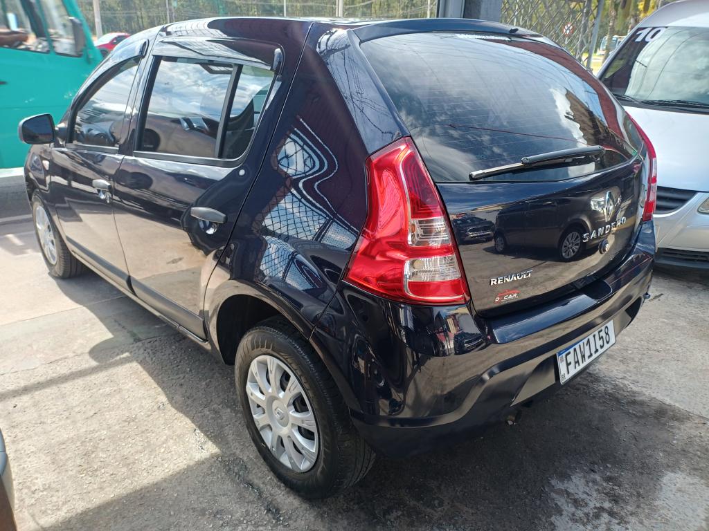 RENAULT Sandero - Foto