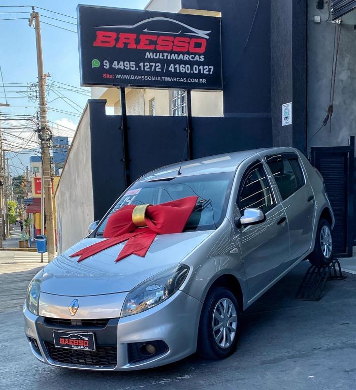 RENAULT Sandero - Foto