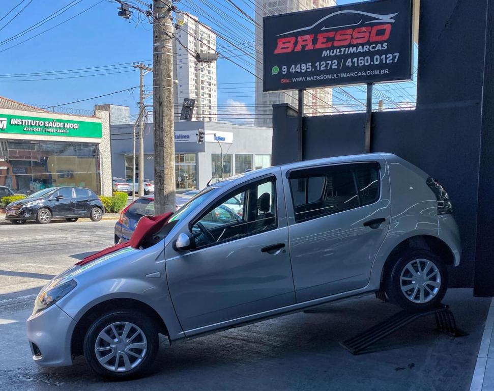 RENAULT Sandero - Foto
