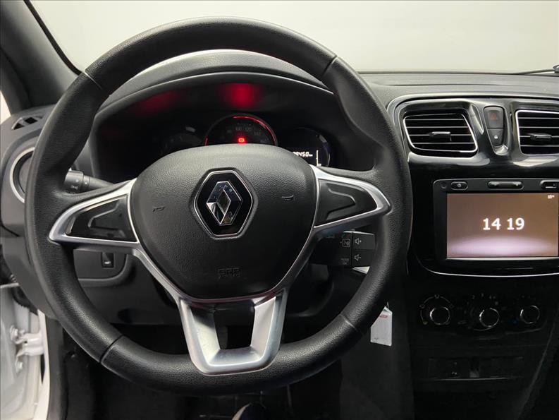 RENAULT Sandero - Foto