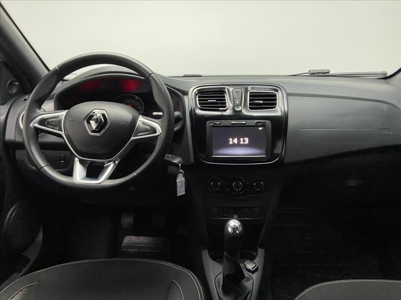 RENAULT Sandero - Foto