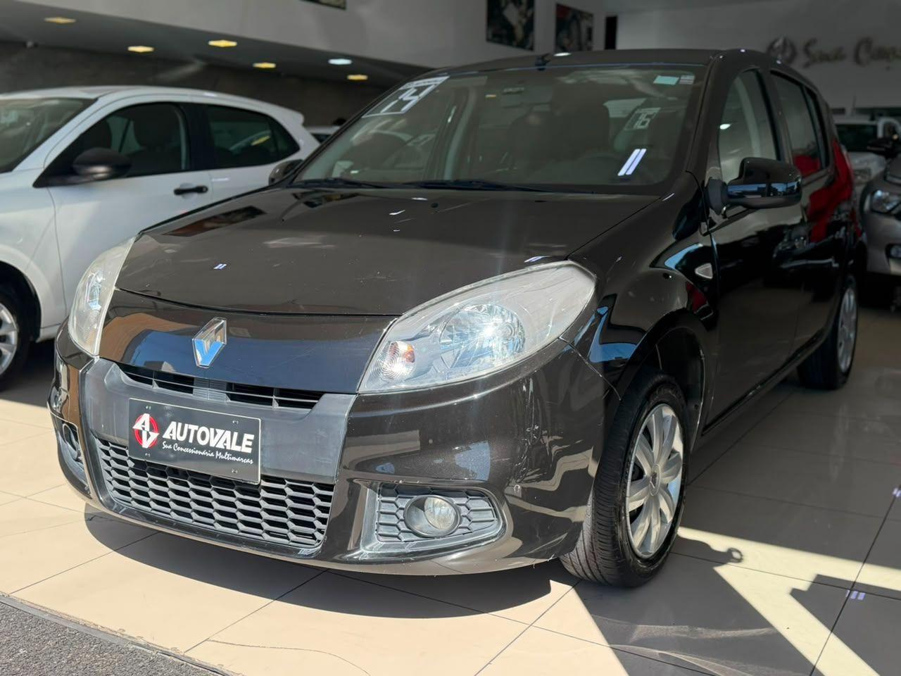 RENAULT Sandero - Foto