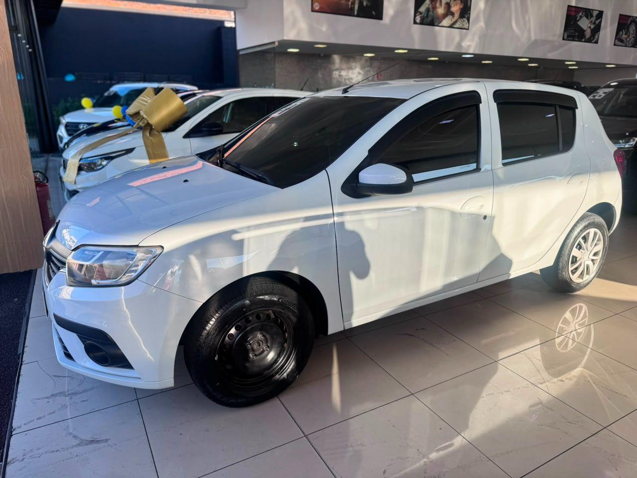 RENAULT Sandero - Foto