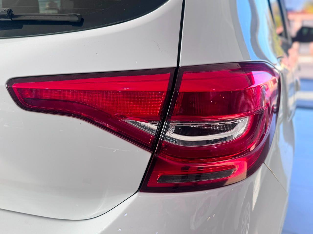 RENAULT Sandero - Foto