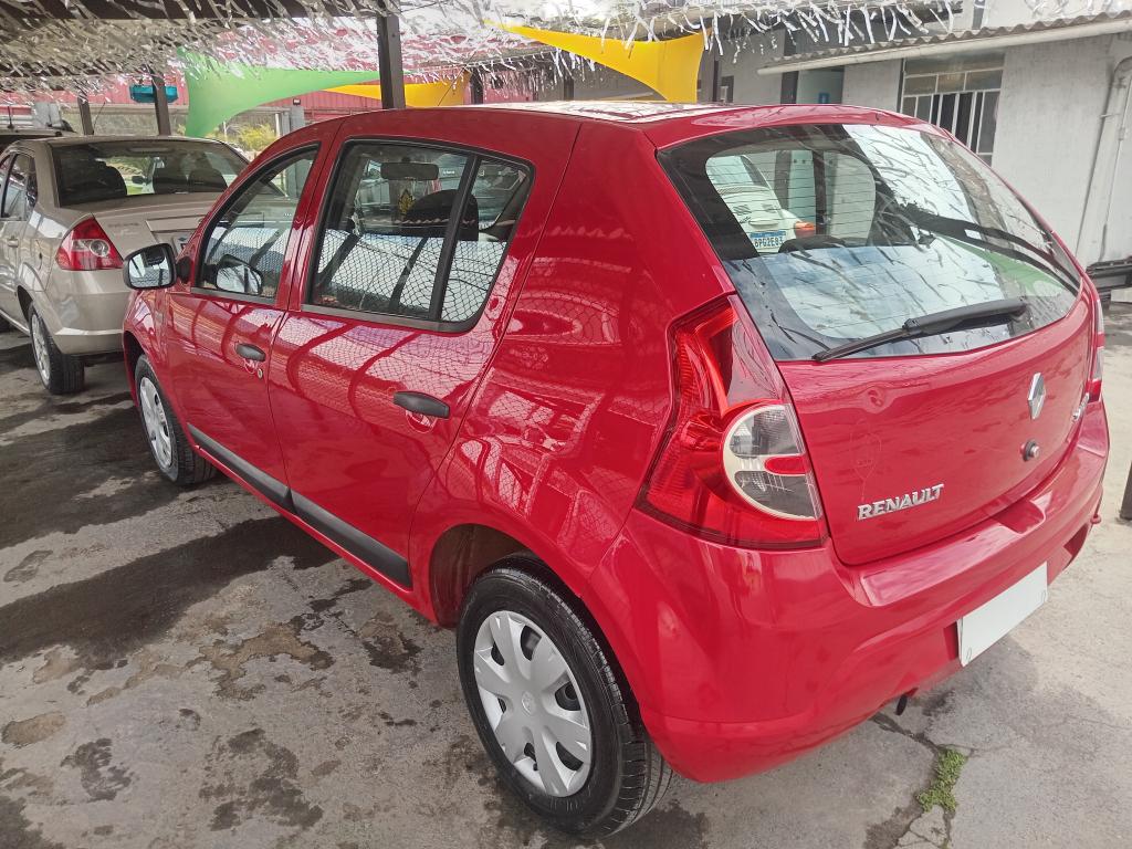 RENAULT Sandero - Foto