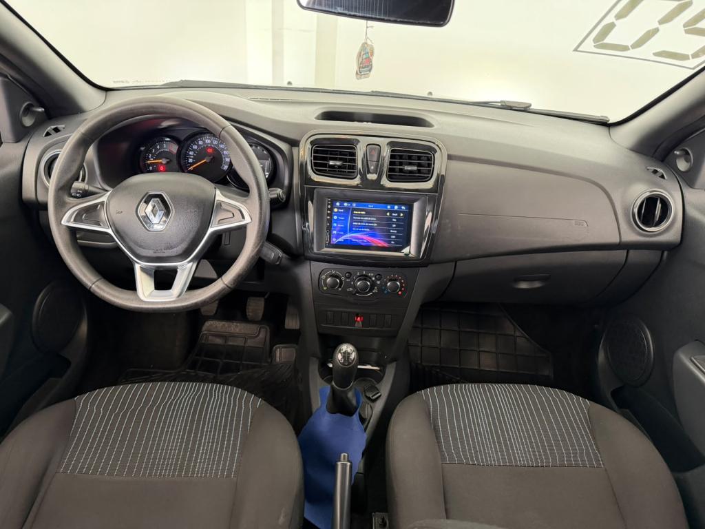 RENAULT Sandero - Foto